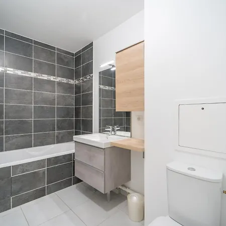 Premium Flat *
